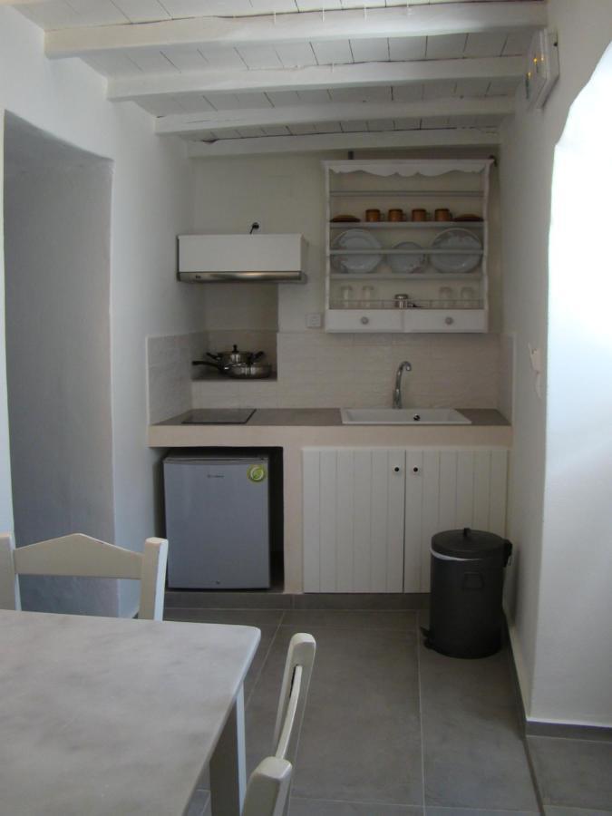 Efi'S Apartments Plaka  Bagian luar foto