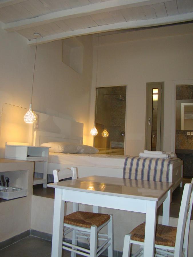 Efi'S Apartments Plaka  Bagian luar foto