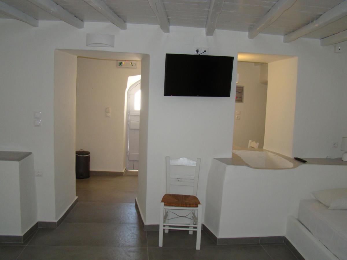 Efi'S Apartments Plaka  Bagian luar foto
