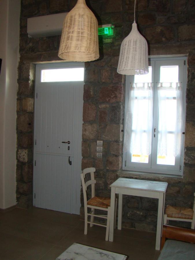 Efi'S Apartments Plaka  Bagian luar foto