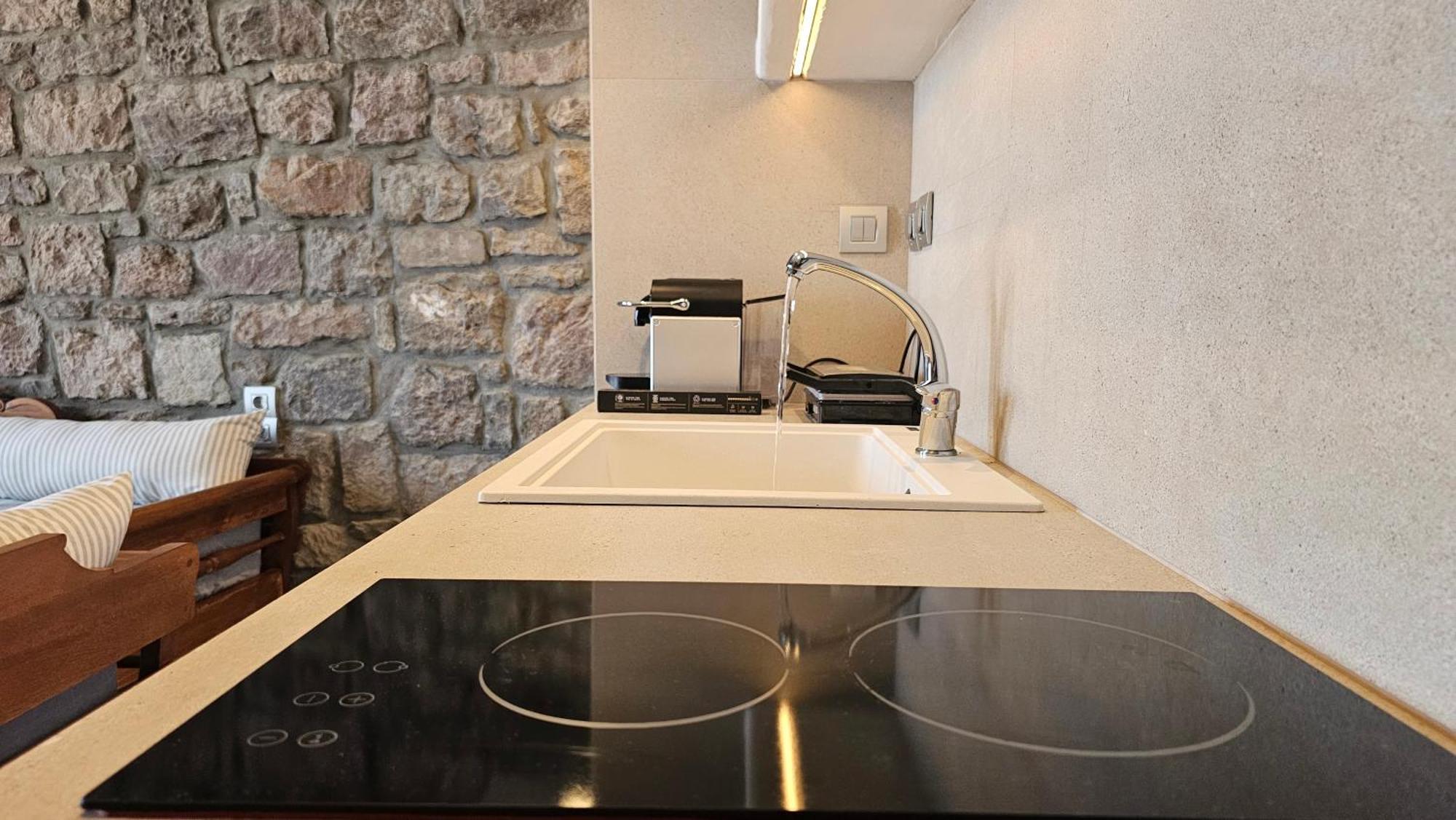 Efi'S Apartments Plaka  Bagian luar foto