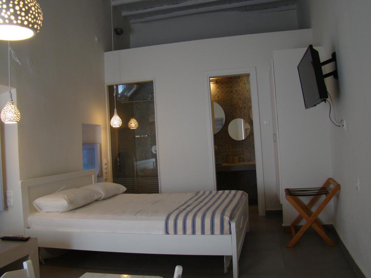 Efi'S Apartments Plaka  Bagian luar foto